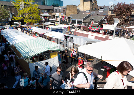 Am Wochenende Essen Stände - Camden Lock Market - London Stockfoto