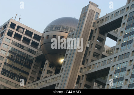 Fuji Television Hauptquartier in Odaiba, Bucht von Tokio, Japan. Stockfoto