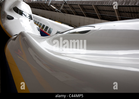 Japanischen Shinkansen-Züge im Bahnhof Tokio, Tokio, Japan, 2011. Stockfoto