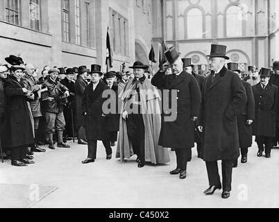 Konrad Adenauer, Paul von Hindenburg und Kardinal Schulte, 1926 Stockfoto