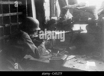 NS-deutscher MG-Schütze in Stalingrad, 1942 Stockfoto