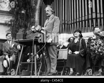 Albert Einstein während einer Rede in San Diego, 1936 Stockfoto