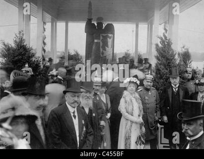 Bernhard von Bülow bei der Enthüllung des "Eisernen Michael" in Hamburg, 1915 Stockfoto