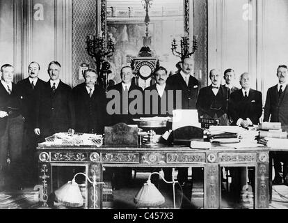 Rand, Stimson, Briand, Henderson, Laval, Flandin, Pietri und Herrn Tyrell in Paris, 1931 Stockfoto