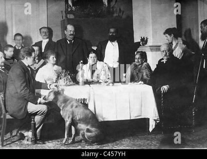 Otto von Bismarck mit Familie und Freunden, 1890 Stockfoto