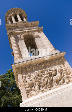 Römisches Mausoleum in der Nähe von Glanum archäologische Stätte in Saint-Rémy-de-Provence, Frankreich Stockfoto