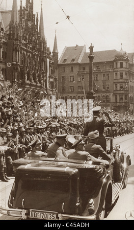 Hitler auf dem Marienplatz in München, 1940 Stockfoto
