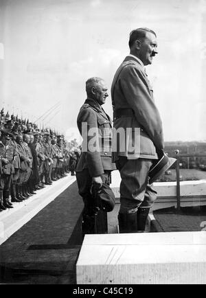 Adolf Hitler mit Konstantin Hierl auf Nürnberg Rallye, 1937 Stockfoto