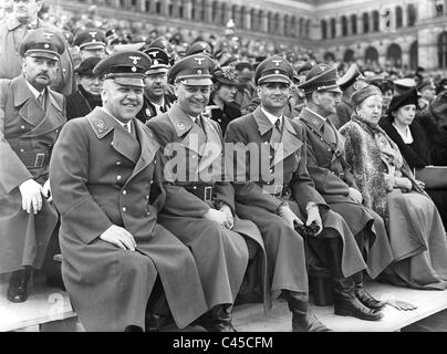 Gäste bei der Parade für die Hitlers Geburtstag, 1939 Stockfoto