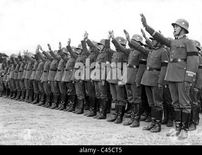 Reichswehr bekommen die auf Hitlers Person vereidigt Stockfoto