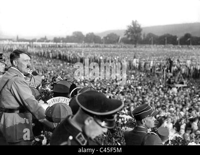 Adolf Hitler spricht auf dem deutschen Gymnastik treffen 1933 Stockfoto