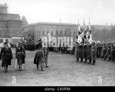 Josef Wagner, von Obstfelder und Ernst Busch am Heldenplatz Gedenktag in Breslau 1938 Stockfoto