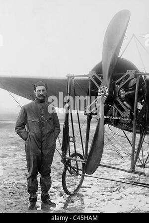 Luftfahrt-Pionier Louis Bleriot mit seinem "Eindecker" Stockfoto