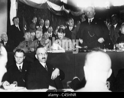 Wilhelm Frick, Rudolf Heß, Adolf Hitler und Alfred Hugenberg, 1931 Stockfoto