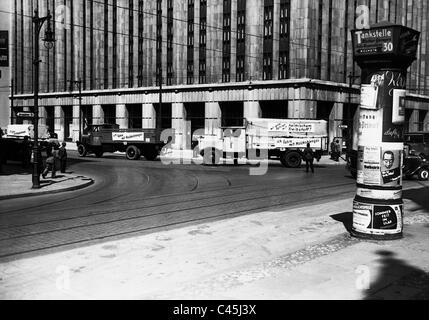 Ausstellungstournee von LKW mit Holzgas Strom, 1935 Stockfoto