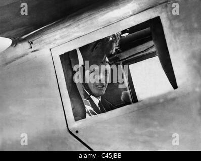 Henry Ford und Charles Lindbergh in den "Spirit of St. Louis", 1927 Stockfoto