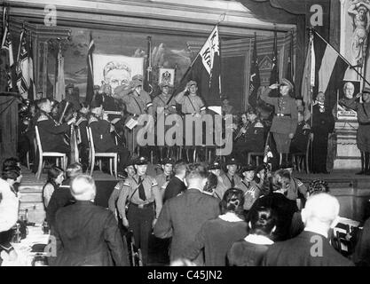 Gottfried Graf von Bismarck-Schoenhausen bei einem deutschen Abend von der DNVP in Köpenick, 1932 Stockfoto