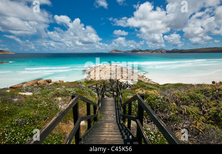 Stufen führen hinunter zu Lucky Bay, Cape Le Grand Nationalpark, Esperance, Western Australia, Australien Stockfoto