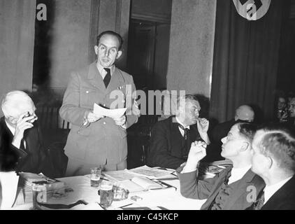 Roland Freisler, Franz Guertler und Hans von Dohnanyi anlässlich eines Empfangs in das Justizministerium, 1936 Stockfoto