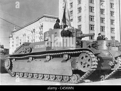 Tank-Parade auf dem Roten Platz in Moskau, 1940 Stockfoto