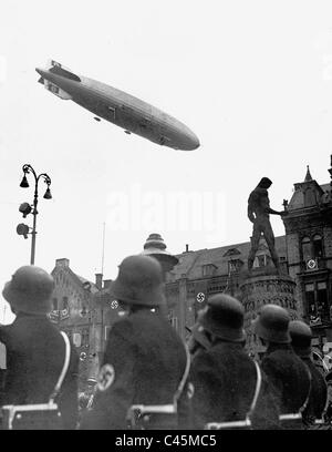 Das Luftschiff "Graf Zeppelin" ("LZ 130") über Liberec, 1938 Stockfoto