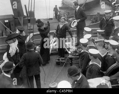 Robert Falcon Scott vor seinem Südpol-Expedition an Bord der "Terra Nova", 1910 Stockfoto