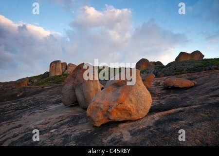 Felsvorsprüngen Distel Cove. Cape Le Grand Nationalpark, Esperance, Western Australia, Australien Stockfoto