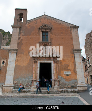 Kathedrale San Caterina in Taormina, bekannter Ferienort am meisten Luxus Stadt an der sizilianischen Küste, Sizilien, Italien Stockfoto