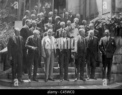 Politiker am Ende der Konferenz in Paris, 1931 Stockfoto