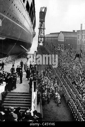 Deutscher Flugzeugträger Graf Zeppelin Im September 1945 In Stettin ...