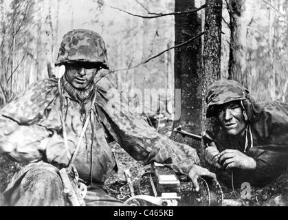 Signal-Truppe von der Waffen-SS in Finnland 1942 Stockfoto