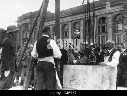 Kronprinz Rupprecht von Bayern bei der Grundsteinlegung von einem Kriegerdenkmal, 1923 Stockfoto