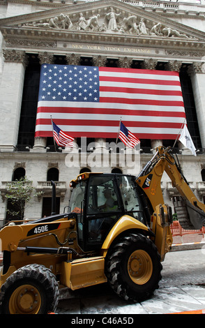 Bauarbeiten im Gange außerhalb der New Yorker Börse in der Wall Street in New York City. Stockfoto