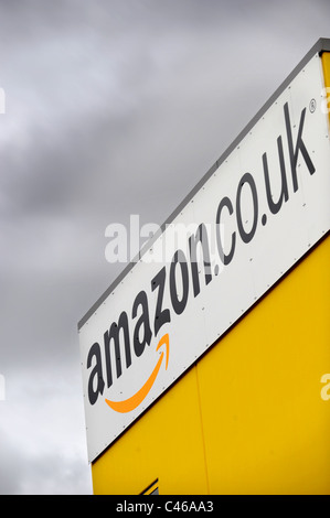 Gesamtansicht von der Online-Händler Amazon-Logistikzentrum in Swansea, Südwales Stockfoto