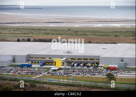 Gesamtansicht von der Online-Händler Amazon-Logistikzentrum in Swansea, Südwales Stockfoto