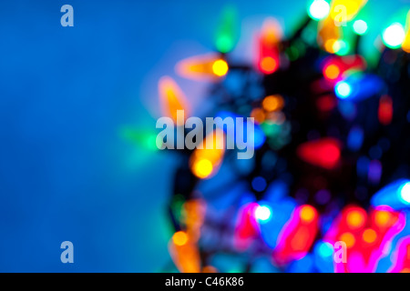 Kegelförmige bunten Weihnachtsbeleuchtung Stockfoto