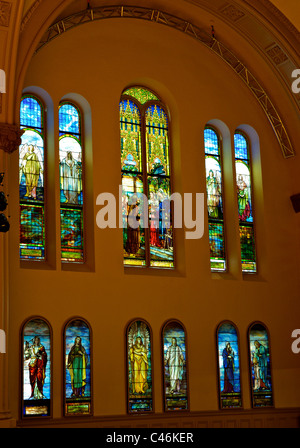 Restaurierte Tiffany Buntglasfenster von Erskine und American Church Konzert Kammermusiksaal Montreal Museum of Fine Arts Stockfoto