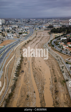 Luftaufnahme des Wildbaches Beer Sheva nach einer Überschwemmung Stockfoto