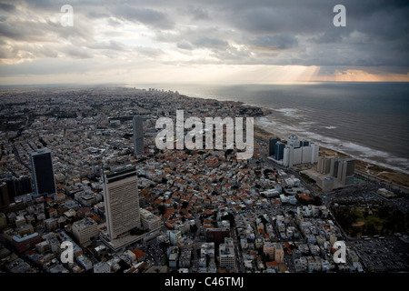 Luftaufnahme von der südlichen Küste von Tel Aviv nach einem Sturm Stockfoto