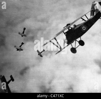 Luftkampf zwischen britischen und deutschen Flugzeuge im ersten Weltkrieg Stockfoto