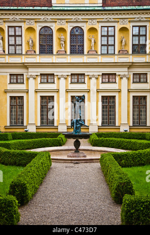 Ein Garten im Innenhof in der Rezidenz Museum, München, Deutschland Stockfoto