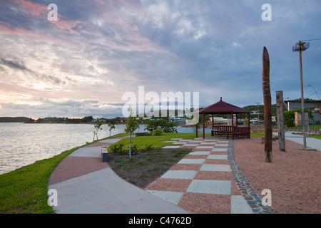 Victoria Parade Vorland in der Abenddämmerung. Thursday Island, Torres-Strait-Inseln, Queensland, Australien Stockfoto