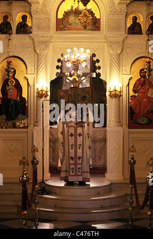 Griechische Priester in einer Kirche in Kefalos Kos Griechenland Stockfoto