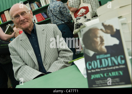 John Carey britische Literaturkritiker emeritierter Merton Professor der englischen Literatur Universität Oxford bei Hay Festival 2011 Stockfoto
