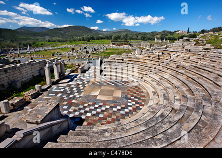 Die "Ekklesiasterion" ("Aula") eine Theater-Bauweise in antiken Messene (oder Messini), Präfektur Messenien, Griechenland Stockfoto