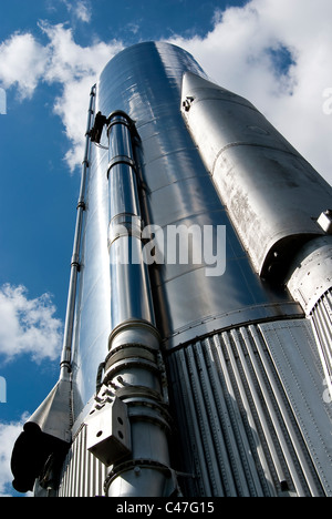 Nach oben auf eine Convair-Atlas-Rakete aus dem Mercury-Space-Programm. Stockfoto