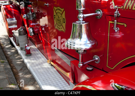 Bell auf Feuerwehrauto Stockfoto