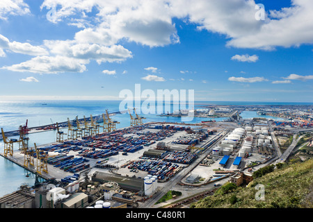 Blick über den Hafen von Barcelona aus dem Castell de Montjuic, Barcelona, Katalonien, Spanien Stockfoto