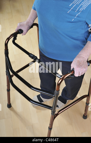 die Beine sind schwach Stockfoto