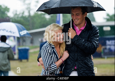 Minze-Polo in The Park, der führenden Outdoor-Polo und Lifestyle-Event im Zentrum von London. Ein Turnier für sechs internationale Teams. Stockfoto